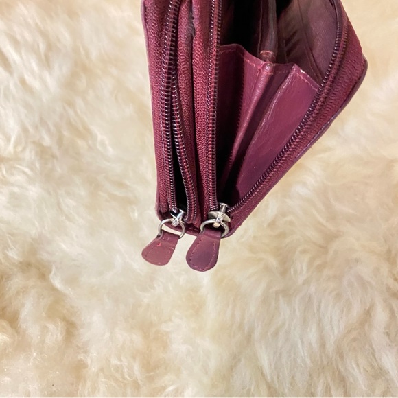 Great American Leather Works Burgundy Multi-Slot Wallet - Picture 10 of 14